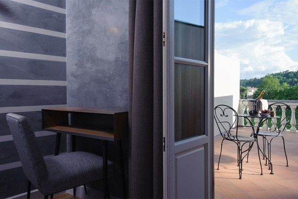 Lungarno-Vespucci-Hotel-premium double room with terrace-2
