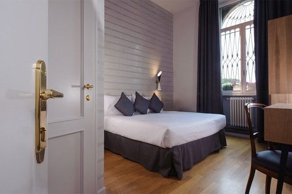 Lungarno-Vespucci-Hotel-superior double room-2