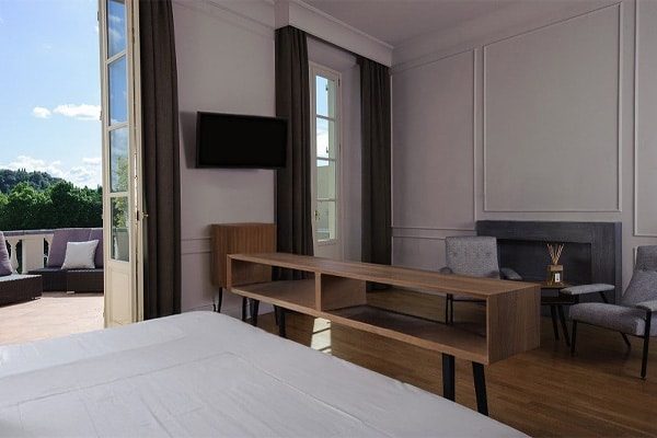 Lungarno-Vespucci-Hotel-suite with terrace-1